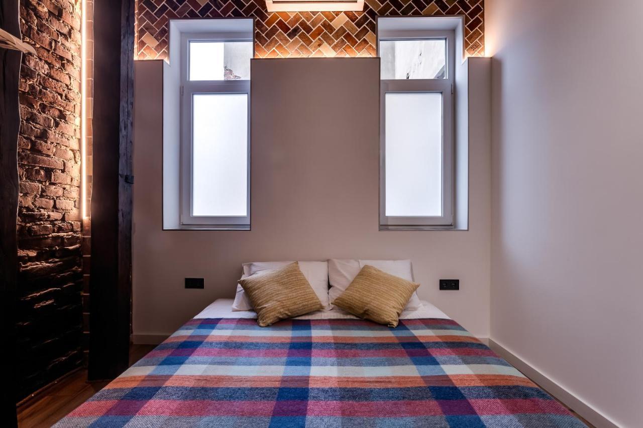 Leogrand Apartments On Kniazia Romana 6 리비프 외부 사진